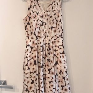 Sleeveless Dress with Pockets